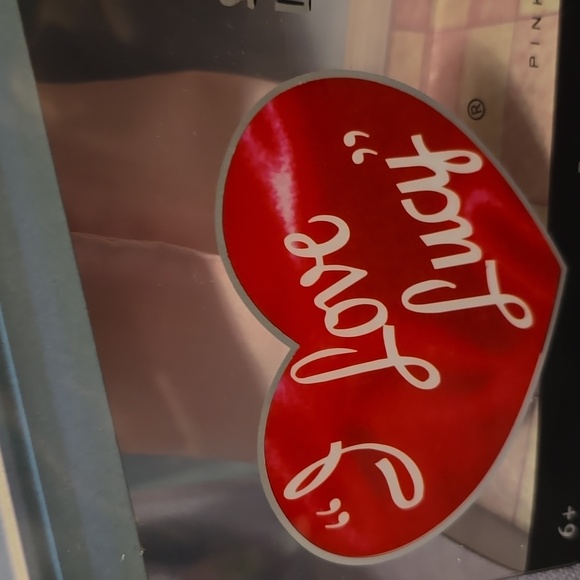 I Love Lucy Barbie Set - Picture 9 of 12